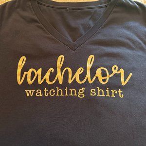 Bachelor Watching V-Neck T-Shirt Short Sleeve Blue Size Large